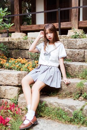 《年轻的女教师》4韩国，你知道背后隐藏着什么秘密吗！
